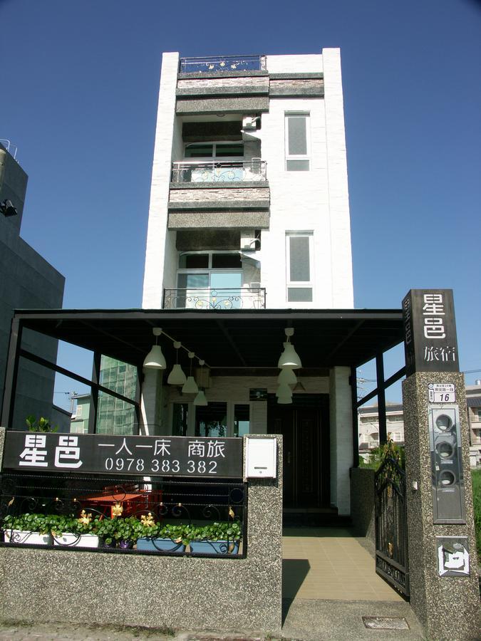 I Star Bed And Breakfast T'ai-tung Extérieur photo